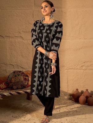 Women Ethnic Motifs Printed Regular Mirror Work Pure Cotton Kurta with Trousers 1