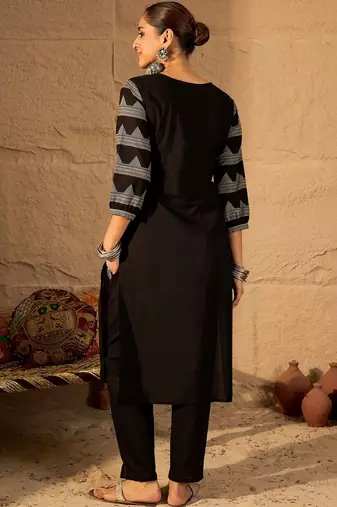 Women Ethnic Motifs Printed Regular Mirror Work Pure Cotton Kurta with Trousers