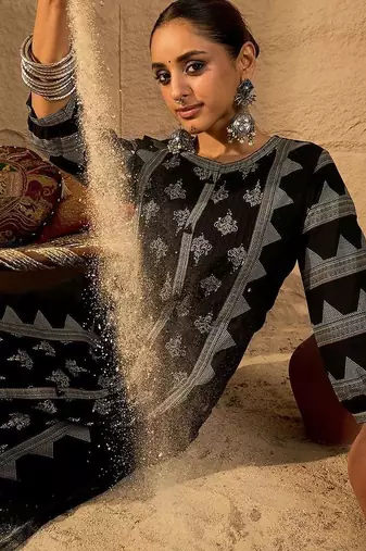 Women Ethnic Motifs Printed Regular Mirror Work Pure Cotton Kurta with Trousers