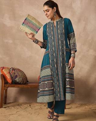 Women Printed Regular Mirror Work Pure Cotton Kurta with Trousers 3