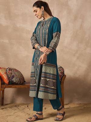 Women Printed Regular Mirror Work Pure Cotton Kurta with Trousers 5