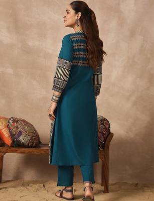Women Printed Regular Mirror Work Pure Cotton Kurta with Trousers 6