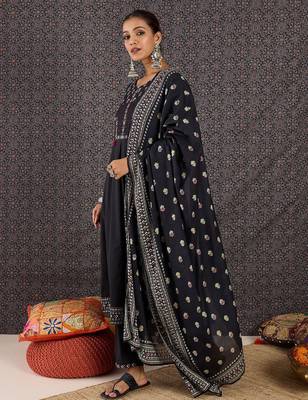 Women Ethnic Motifs Printed Regular Sequinned Pure Cotton Kurta with Trousers & With Dupatta 4