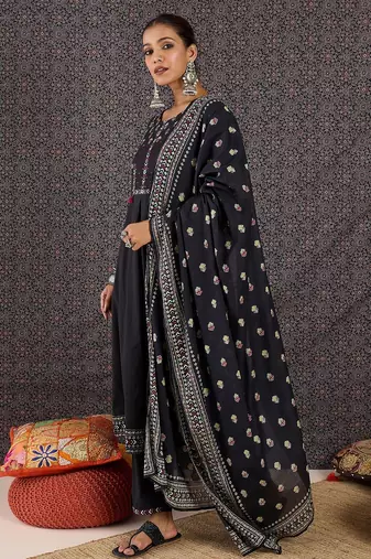 Women Ethnic Motifs Printed Regular Sequinned Pure Cotton Kurta with Trousers & With Dupatta