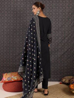 Women Ethnic Motifs Printed Regular Sequinned Pure Cotton Kurta with Trousers & With Dupatta 5