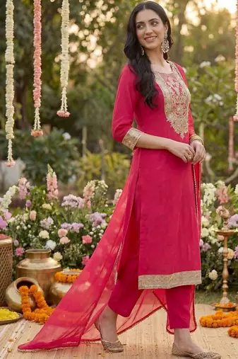Women Ethnic Motifs Embroidered Regular Kurta with Trousers & With Dupatta