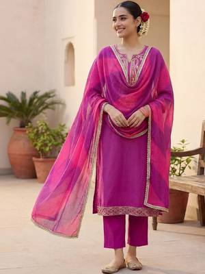 Women Ethnic Motifs Embroidered Regular Thread Work Kurta with Trousers & With Dupatta 4