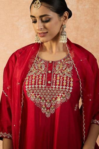 Women Ethnic Motifs Embroidered Regular Sequinned Liva Kurta with Trousers & With Dupatta