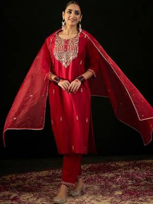 Women Ethnic Motifs Embroidered Regular Sequinned Liva Kurta with Trousers & With Dupatta 3
