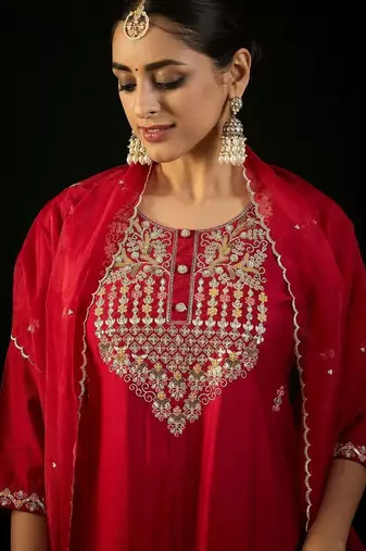 Women Ethnic Motifs Embroidered Regular Sequinned Liva Kurta with Trousers & With Dupatta