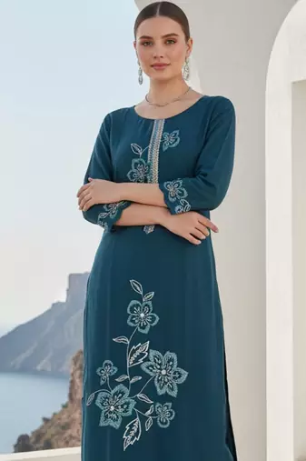 Floral Embroidered Round Neck Thread Work Straight Kurta & Trousers With Dupatta