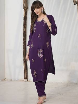 Floral Embroidered Square Neck Thread Work Straight Kurta & Trousers 1