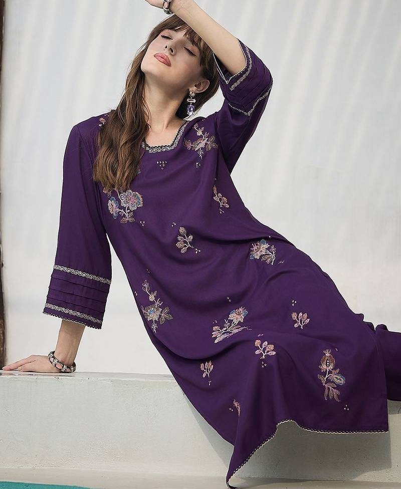 Floral Embroidered Square Neck Thread Work Straight Kurta & Trousers