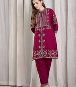 Women Ethnic Motifs Embroidered Thread Work Kurta With Trousers Kurta Sets