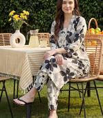 Women Floral Printed Regular Kurta with Trousers