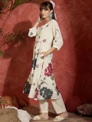 Women Floral Printed Regular Beads and Stones Pure Cotton Kurta with Trousers 4