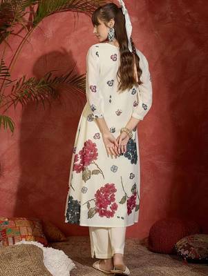 Women Floral Printed Regular Beads and Stones Pure Cotton Kurta with Trousers 5