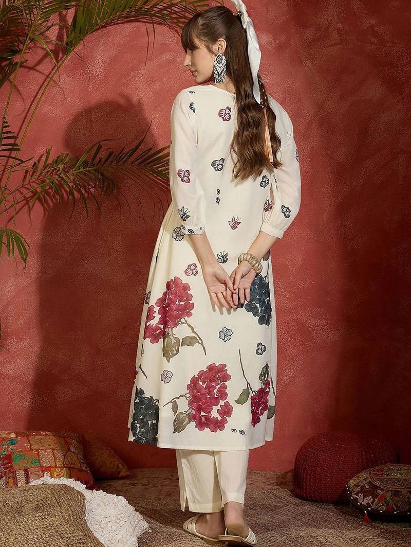 Women Floral Printed Regular Beads and Stones Pure Cotton Kurta with Trousers