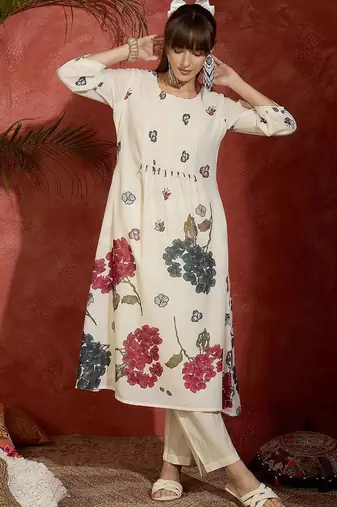Women Floral Printed Regular Beads and Stones Pure Cotton Kurta with Trousers