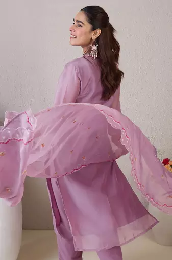 Floral Embroidered V Neck Organza Kurta With Trousers & Dupatta