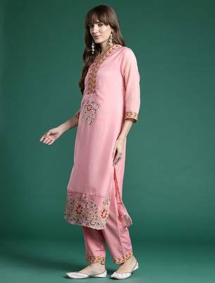 Floral Embroidered Regular Sequinned Kurta with Trousers & Dupatta 5
