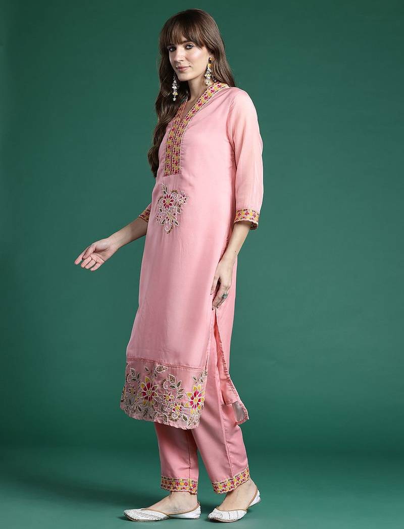 Floral Embroidered Regular Sequinned Kurta with Trousers & Dupatta