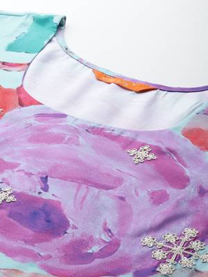 Floral Embroidered Empire Thread Work Kurta With Trousers & Dupatta 2