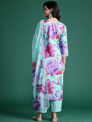 Floral Embroidered Empire Thread Work Kurta With Trousers & Dupatta 5
