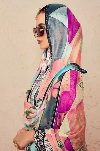 Women Floral Printed Regular Thread Work Kurta with Trousers & With Dupatta