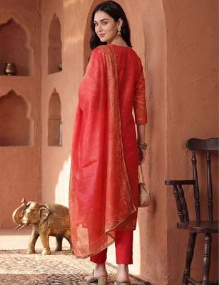 Women Ethnic Motifs Embroidered Regular Thread Work Kurta with Trousers & With Dupatta 4