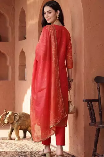 Women Ethnic Motifs Embroidered Regular Thread Work Kurta with Trousers & With Dupatta