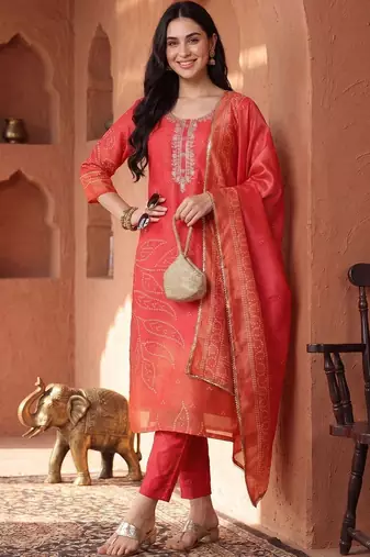 Women Ethnic Motifs Embroidered Regular Thread Work Kurta with Trousers & With Dupatta