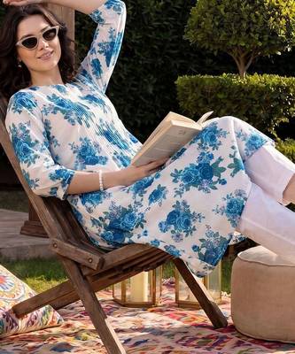 Women Floral Printed Pleated Pure Cotton Kurta with Trousers 2