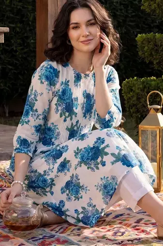 Women Floral Printed Pleated Pure Cotton Kurta with Trousers