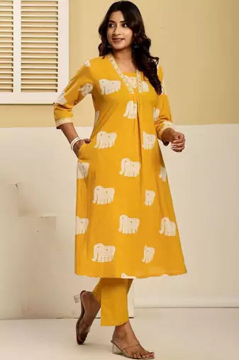Women Animal Printed Regular Beads and Stones Pure Cotton Kurta with Palazzos