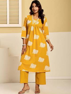 Women Animal Printed Regular Beads and Stones Pure Cotton Kurta with Palazzos 5