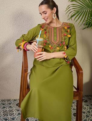 Women Ethnic Motifs Embroidered Regular Thread Work Pure Cotton Kurta with Trousers 2