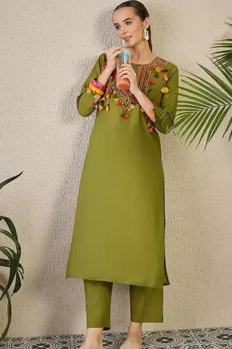 Women Ethnic Motifs Embroidered Regular Thread Work Pure Cotton Kurta with Trousers
