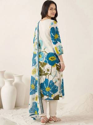 Women Floral Printed Regular Pure Cotton Kurta with Trousers & With Dupatta 4
