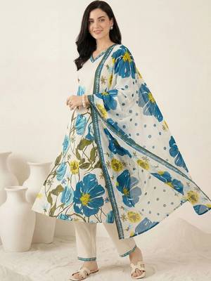 Women Floral Printed Regular Pure Cotton Kurta with Trousers & With Dupatta 6