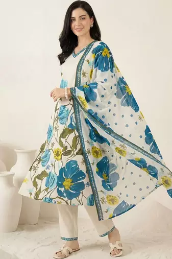 Women Floral Printed Regular Pure Cotton Kurta with Trousers & With Dupatta