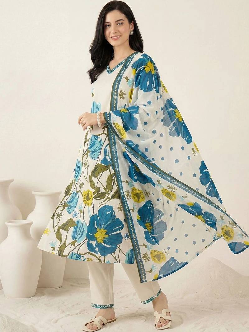 Women Floral Printed Regular Pure Cotton Kurta with Trousers & With Dupatta