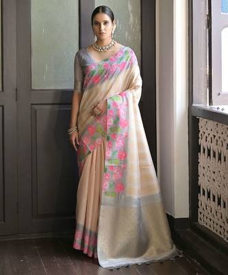 Floral Woven Design Zari Banarasi Saree 1