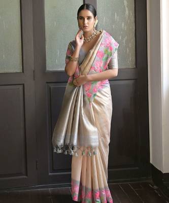 Floral Woven Design Zari Banarasi Saree 2