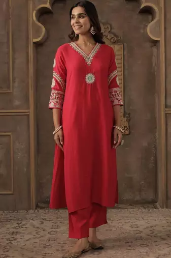 Women Ethnic Motifs Embroidered Regular Thread Work Kurta with Trousers