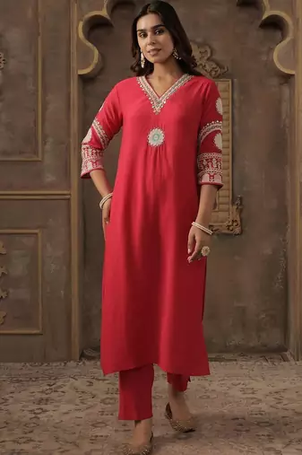 Women Ethnic Motifs Embroidered Regular Thread Work Kurta with Trousers