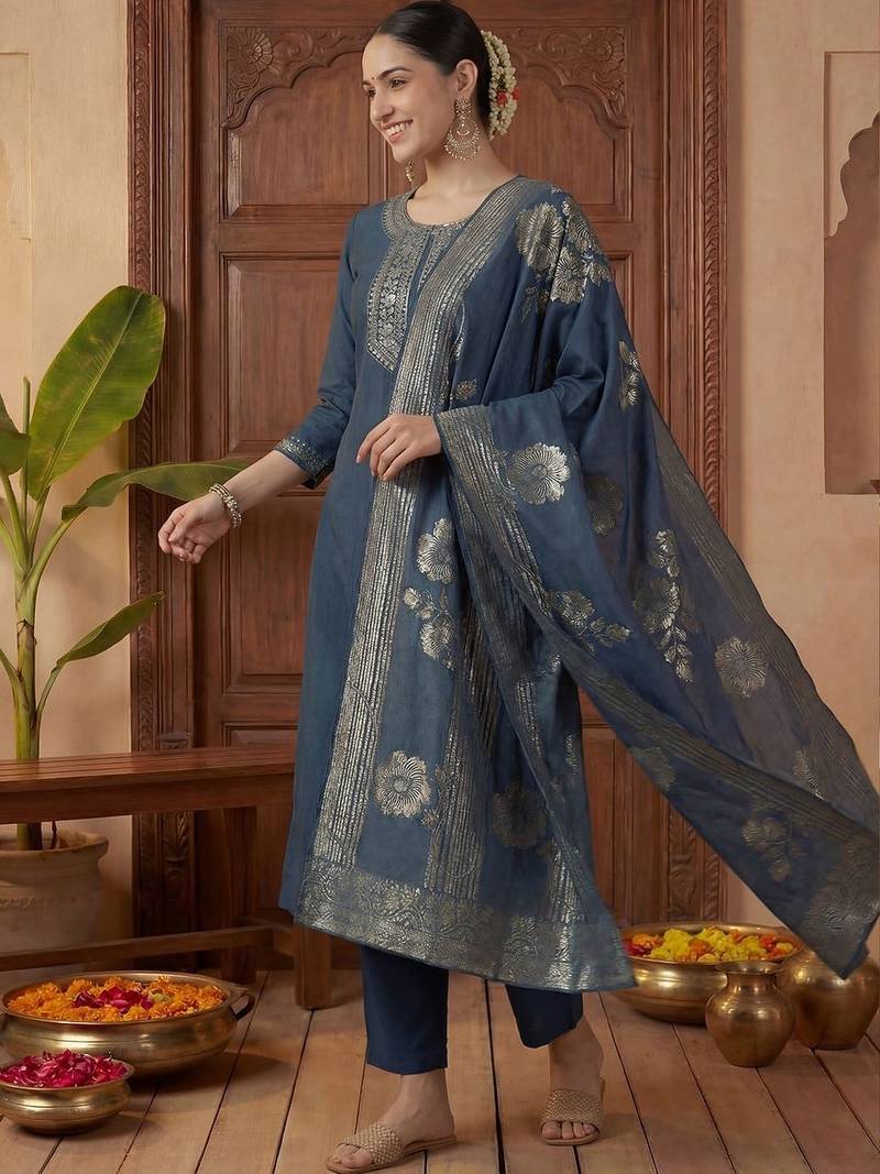 Women Ethnic Motifs Embroidered Regular Kurta with Trousers & With Dupatta