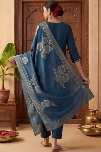 Women Ethnic Motifs Embroidered Regular Kurta with Trousers & With Dupatta