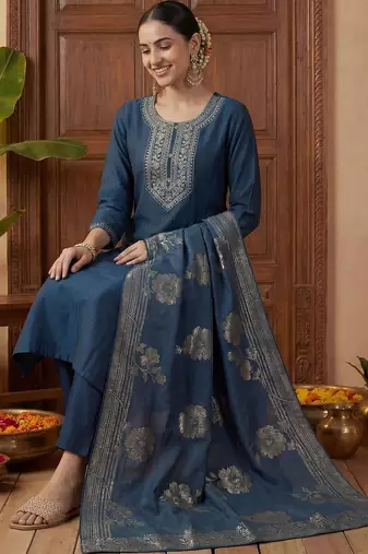 Women Ethnic Motifs Embroidered Regular Kurta with Trousers & With Dupatta