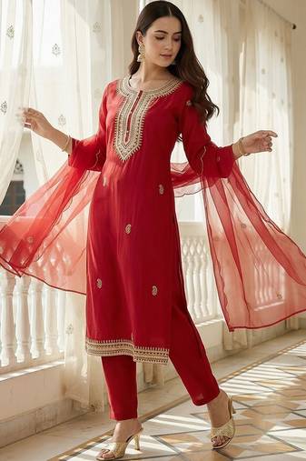 Women Ethnic Motifs Embroidered Regular Kurta with Trousers & With Dupatta